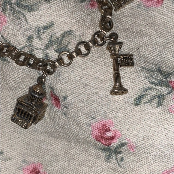 Vintage Charm Bracelet w/ around the world charms - Picture 3 of 5